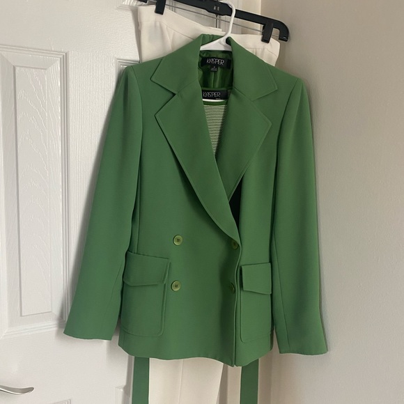 Apple green Kasper suit with a stripe shell - Picture 4 of 7